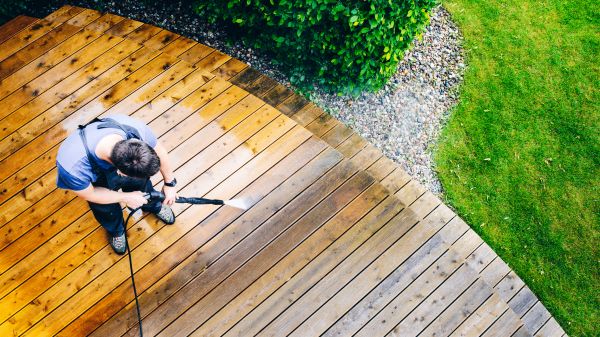 Cost of Deck Pressure Cleaning in Manassas