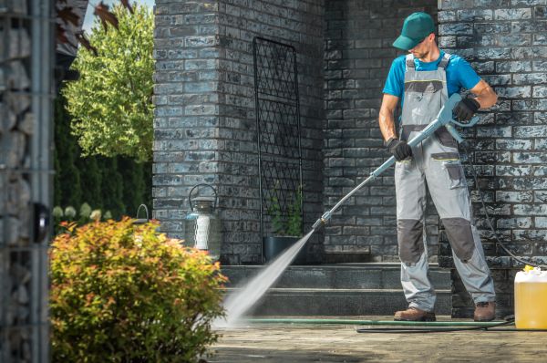 Outside House Cleaning in Manassas
